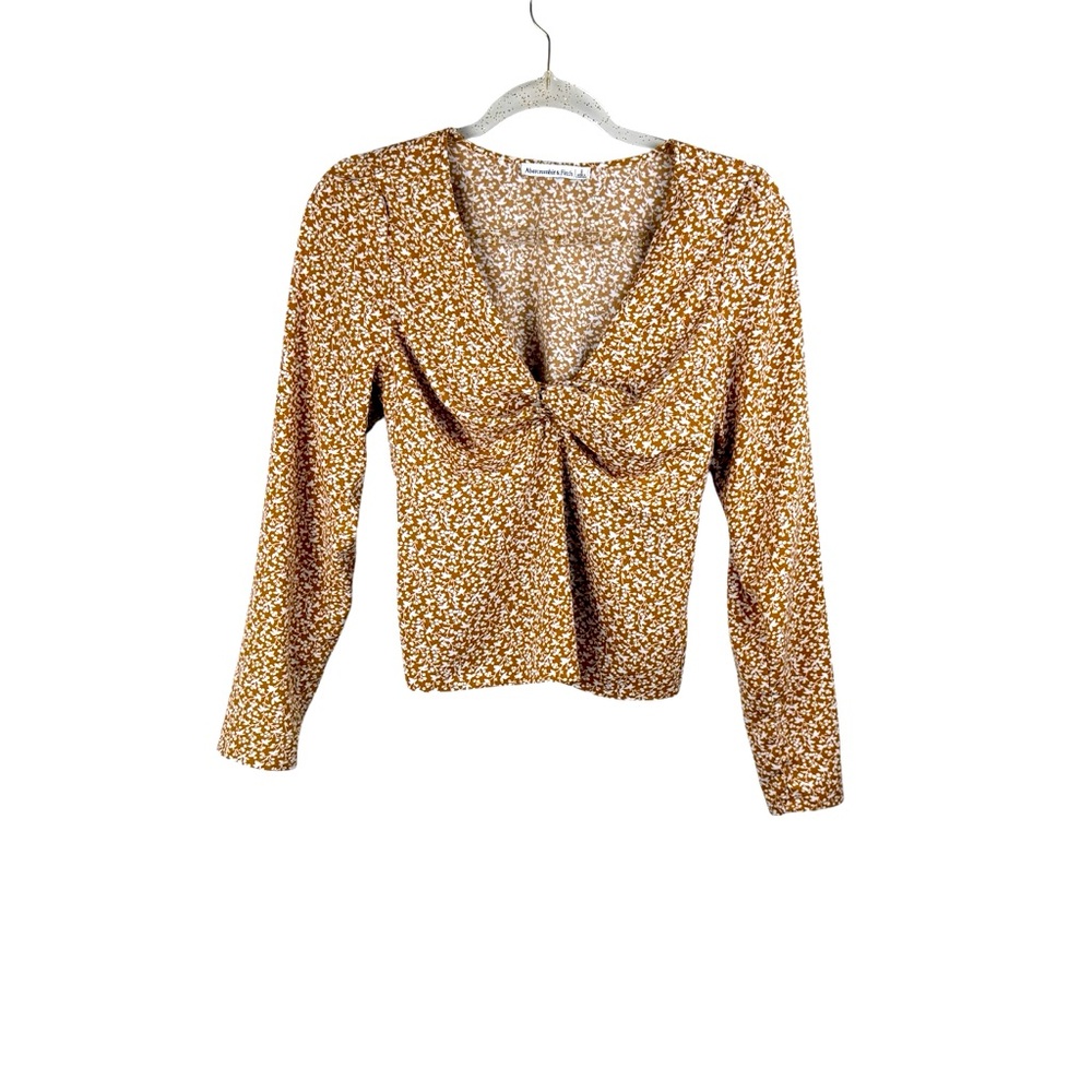 Abercrombie and Fitch Long Sleeve Twist Front Blouse in Light Brown Size‎ Small